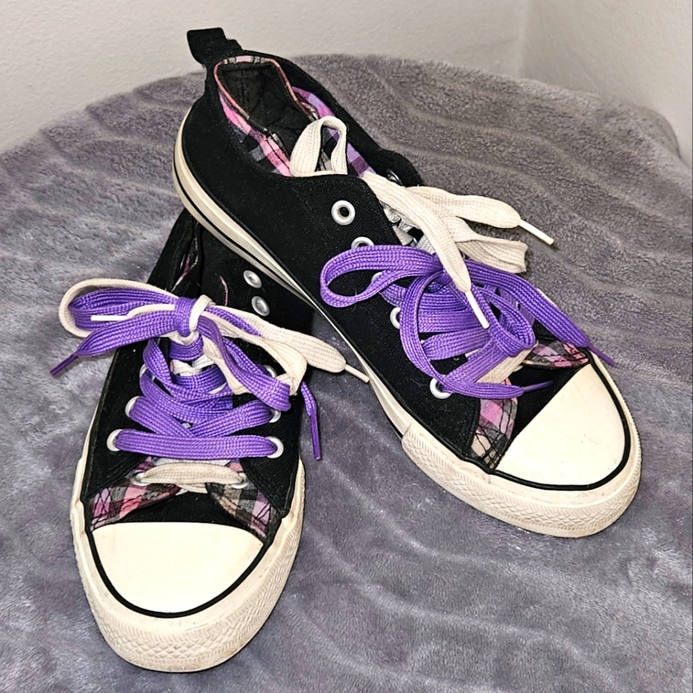Double laced converse all star low cut plaid